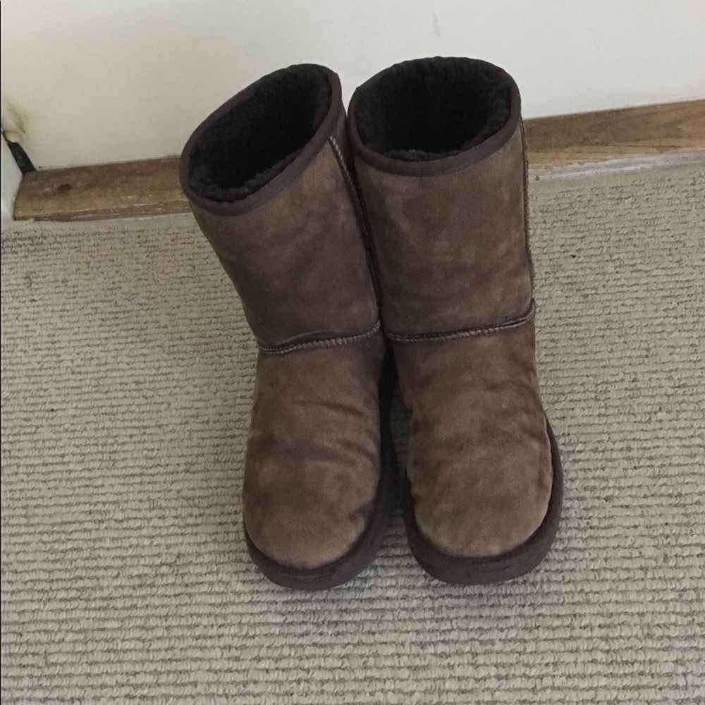 UGG Classic Short Boots